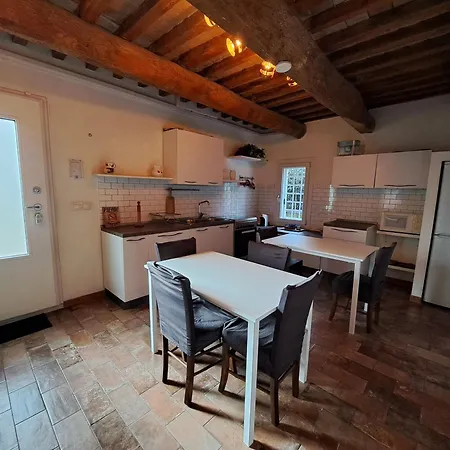 Ca Rossa Bed and Breakfast Τσέρβια