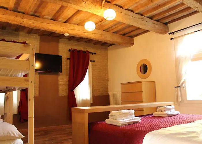 Ca Rossa 住宿加早餐酒店 切尔维亚